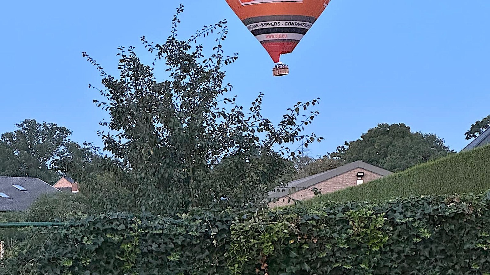 Luchtballon vaart in de regio van Heerlen